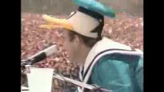 Elton John - Bite Your Lip (Get up and Dance) - Central Park 1980