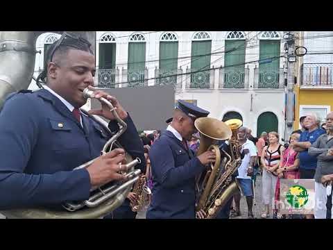 Filarmônica  minerva de cachoeira  no desfile na cidade de Cachoeira-Bahia
