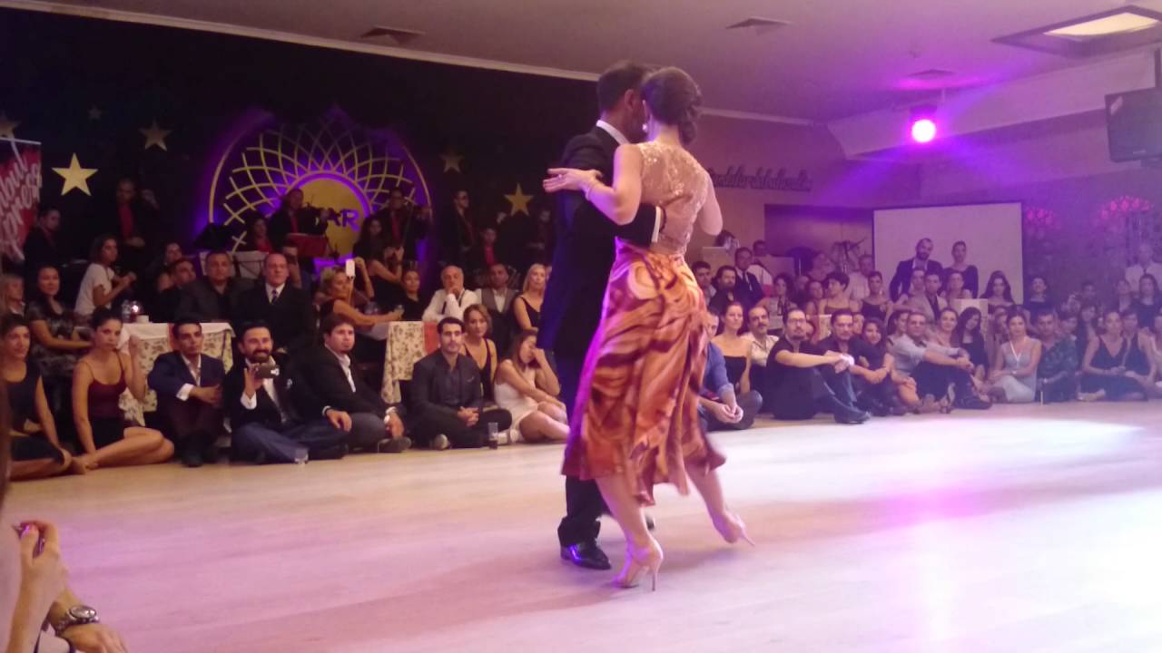 Fabian Peralta & Josefina Bermudez . Orquestra La Juan D'Arienzo Live  İstanbul Express Tango2016