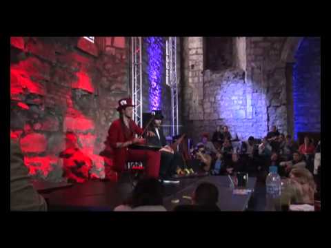 Daniel Waples (hangdrum guy) and Edgar Guerreiro (the saw guy)