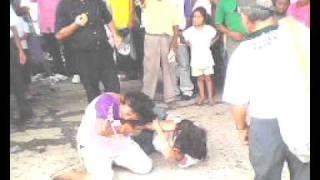 preview picture of video 'Mocoa, pelea de mujeres en la plaza.'