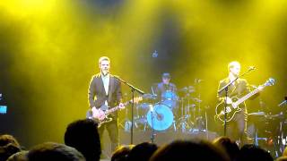 White Lies - Streetlights (clip) @Terminal 5 NYC (HD)