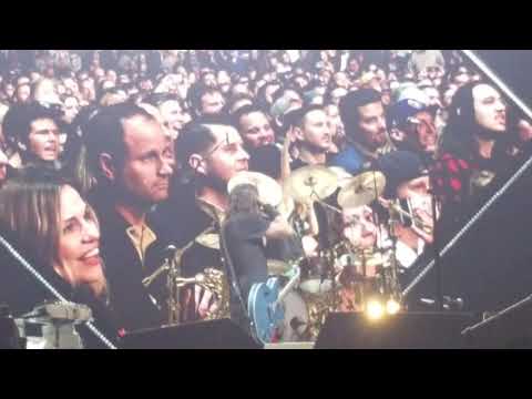 Foo Fighters - introducing Taylor in Milwaukee WI 10/17/18