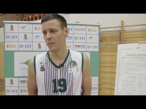 Ukmergės "Olimpo" žaidėjas E.Rogačiovas po sėkmingo sezono starto