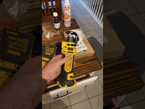 Dewalt drywall cut-out tool