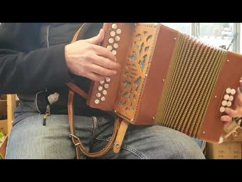 Saltarelle Bouebe c#d accordion