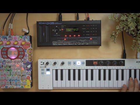 Let's Make a Beat // Ep. 1 [ Roland D-05 + SP-404 ]