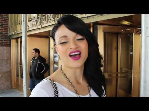 CHARLI BALTIMORE RUNS INTO LIL KIM IN NEW YORK CITY - 50 MOMENTS IN HIP-HOP BY CHOKE NO JOKE
