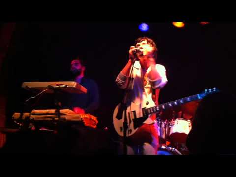 Bobby Conn & the Burglars - Passover