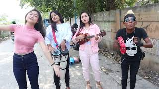 Download lagu berbeza kasta persi pengamen cantik mp3