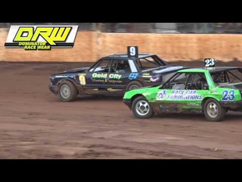 Production Sedans - Silver Helmet Series - Heat 2 - Kingaroy Speedway - 07.11.15