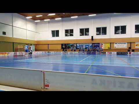 JcTED.cz v terénu! Zahajovací sestava juniorů FBC Došwich Milevsko proti Plzni (florbal)