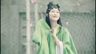 Then call your grandmother to play here.