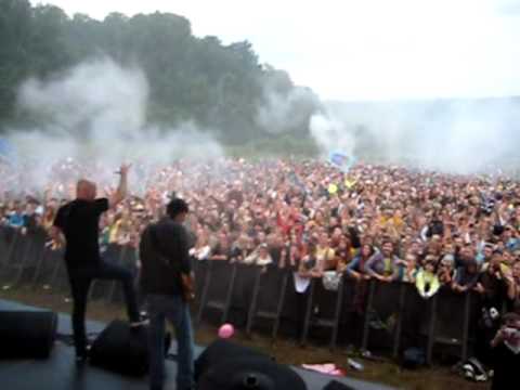 Infected Mushroom - Smashing The Opponent @ Moscow - Russia 2009