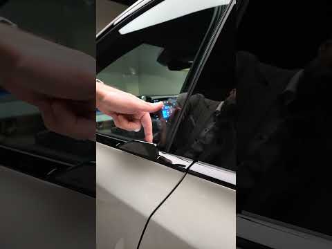 💡Minimalist electric-only outside door handle for the first-ever Volvo EX60