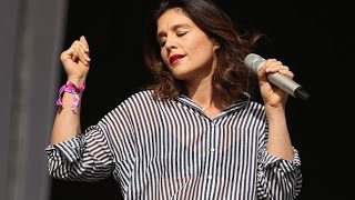 Jessie Ware - Say You Love Me (Live at Lovebox Festival 2015)