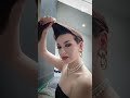 Woman Finds Scorpion Under Her Wig! 🦂