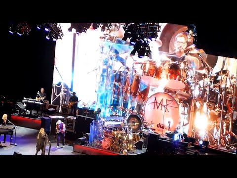 Mick is Sick - Fleetwood Mac – Go Your Own Way – Substitute Drummer: Steve The Drum Tech
