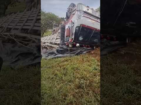 Guerrera caída por la vía entre San Martín y Guamal Meta 🇨🇴🇨🇴🇨🇴