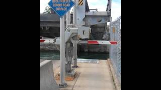 preview picture of video 'Port Colborne - Mellanby Ave. Bridge coming down'