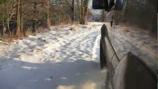 preview picture of video 'Suzuki Jimny Offroad - Cruising on Snow'