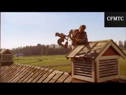 Smallville - Clark saves his dad.