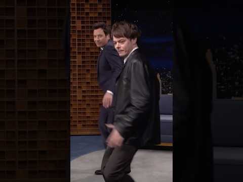 #CharlieHeaton shows Jimmy how to run like Jonathan Byers in #StrangerThings 🤣 #FallonTonight