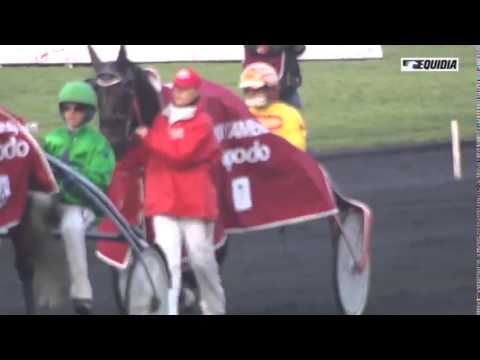 Parade drapeaux ambiance Prix d'Amérique à Vincennes - 25/01/15