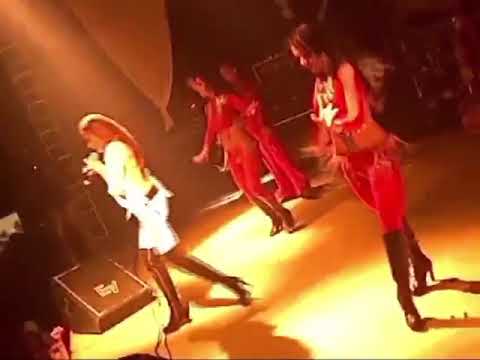 Banda Da Loirinha com Gil ao vivo