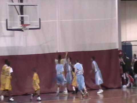 Deleon Brown #14 Michigan Titans 12 and under AAU