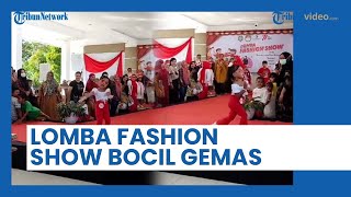 Kocak, Semangat Ikuti Fashion Show Rambut Palsu Bocah Ini Sampai Terjatuh