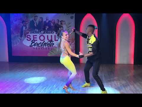 230722 Gaby y Estefy Show in Seoul Bachata Festival Day 2