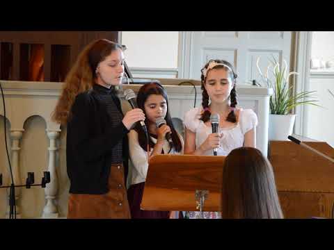 Mi-ai dat maretul har - Sara, Adelina si Candace