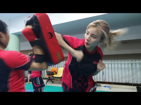 Một lớp võ hơn 20 HLV