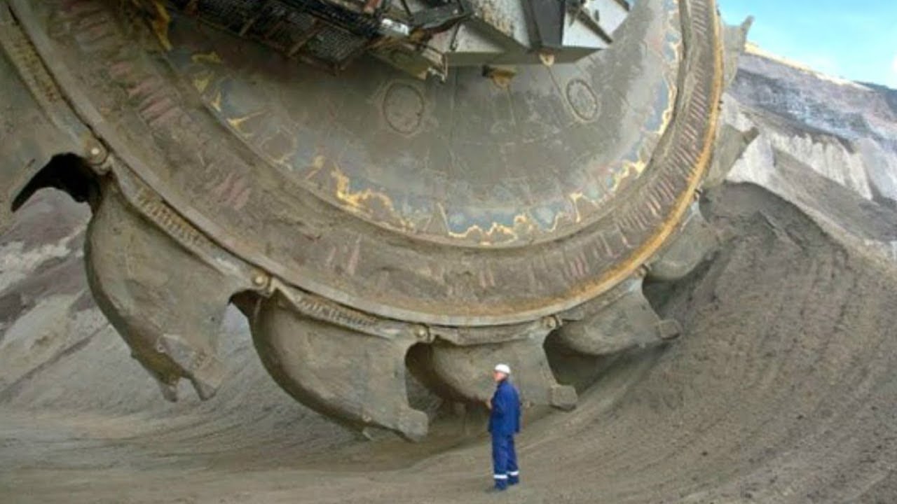 Watch Now I Veicoli più Grandi mai Costruiti al Mondo I Veicoli più Grandi mai Costruiti al Mondo