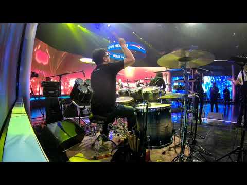 Fajar Satritama, soundcheck "Semut Hitam" w/ God Bless