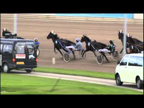 Victoria Park Wolvega 19-9-2015 KOERS 2 FRANKIE LOBELL - H.W. LANGEWEG JR