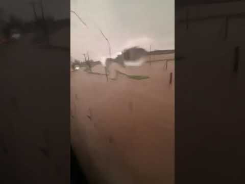 Inundaciones tras el paso de una tormenta en colonia tirolesa en la pcia de Córdoba 1/4/26