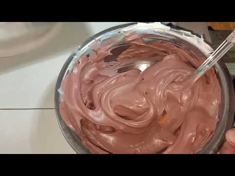 What Colors Make Brown Food Coloring? (Natural Food Coloring)