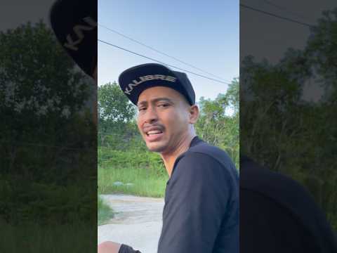 ijul-dan-daenk-kebelet-di-jalan-shorts