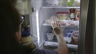 Thawing frozen food safely