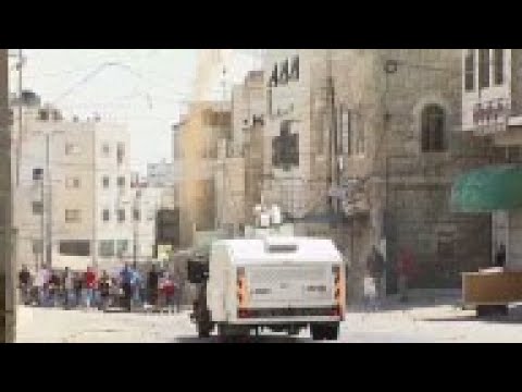 West Bank clashes after Friday prayers