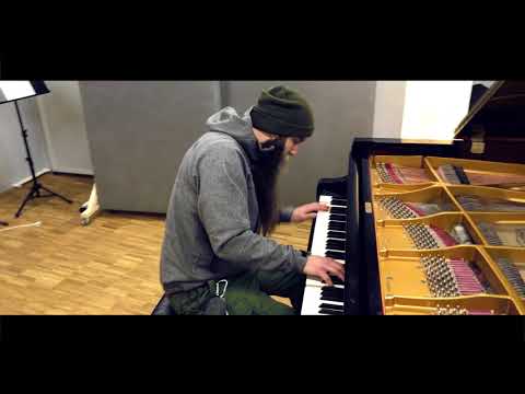 Latin / Salsa VS. Classical Piano Shred!