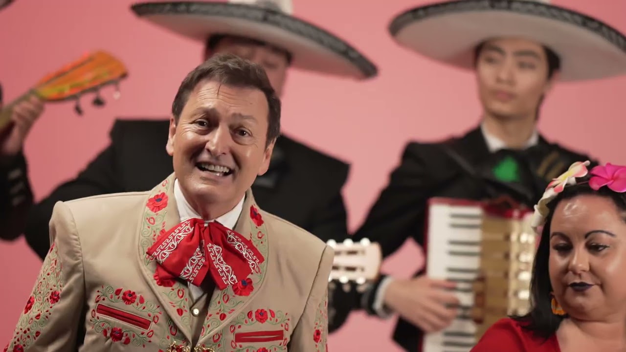 Colaboración con Famosos #9