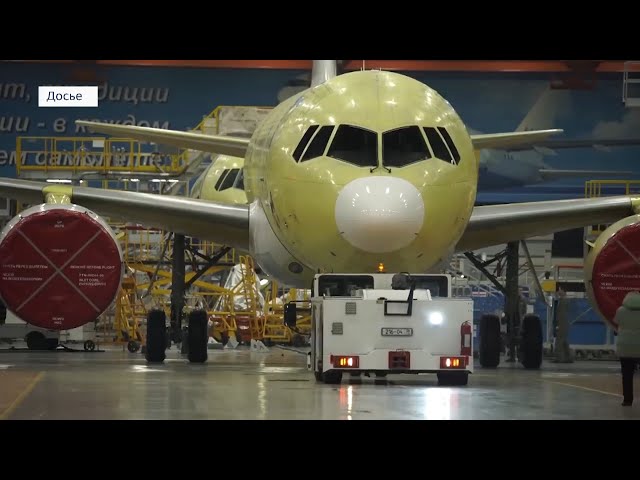 По 3 самолета в месяц