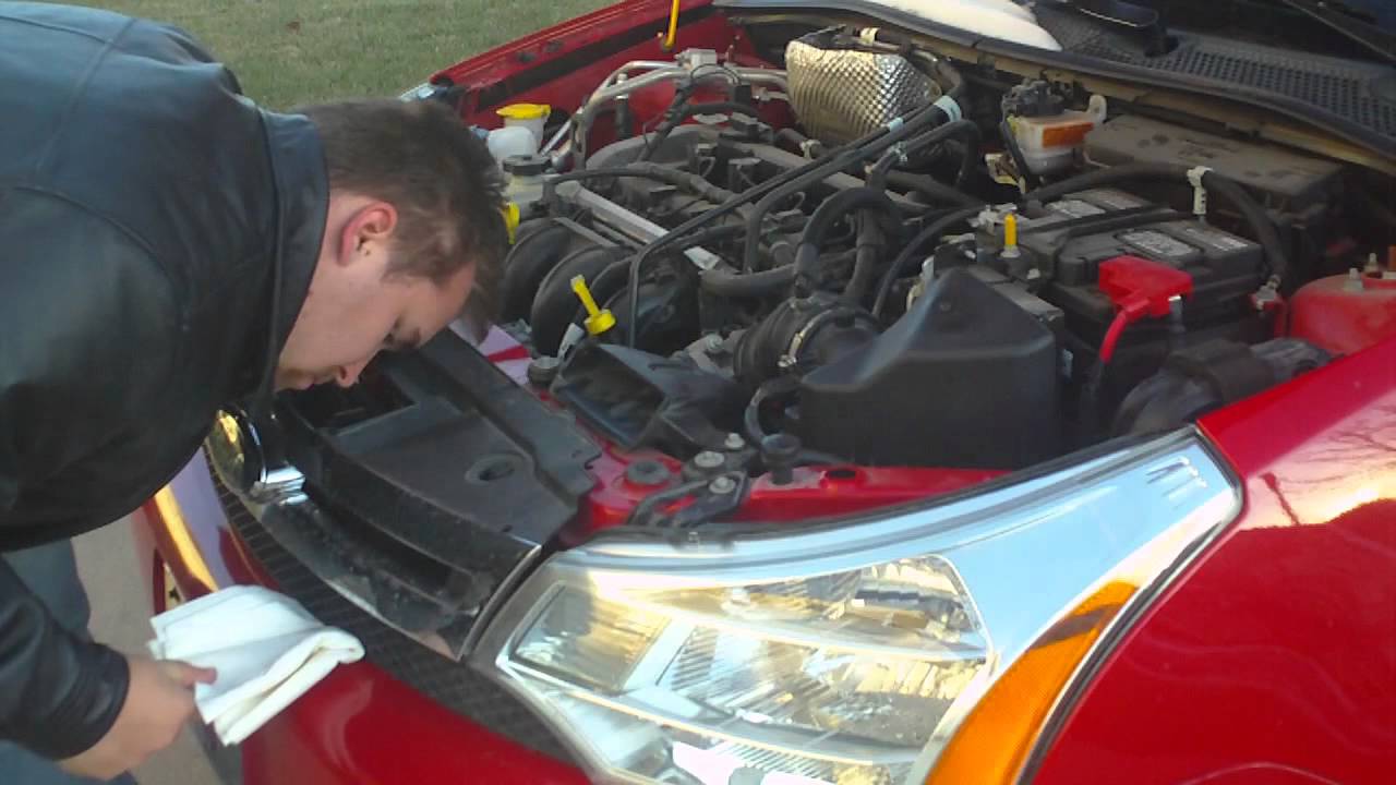 How to Change the Headlights on a 2008 US Model Ford Focus