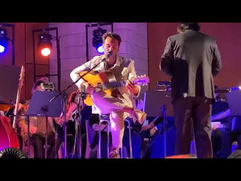 Roge & Orchestra Magna Grecia: Amor à Favela by Arlindo Cruz, Roge