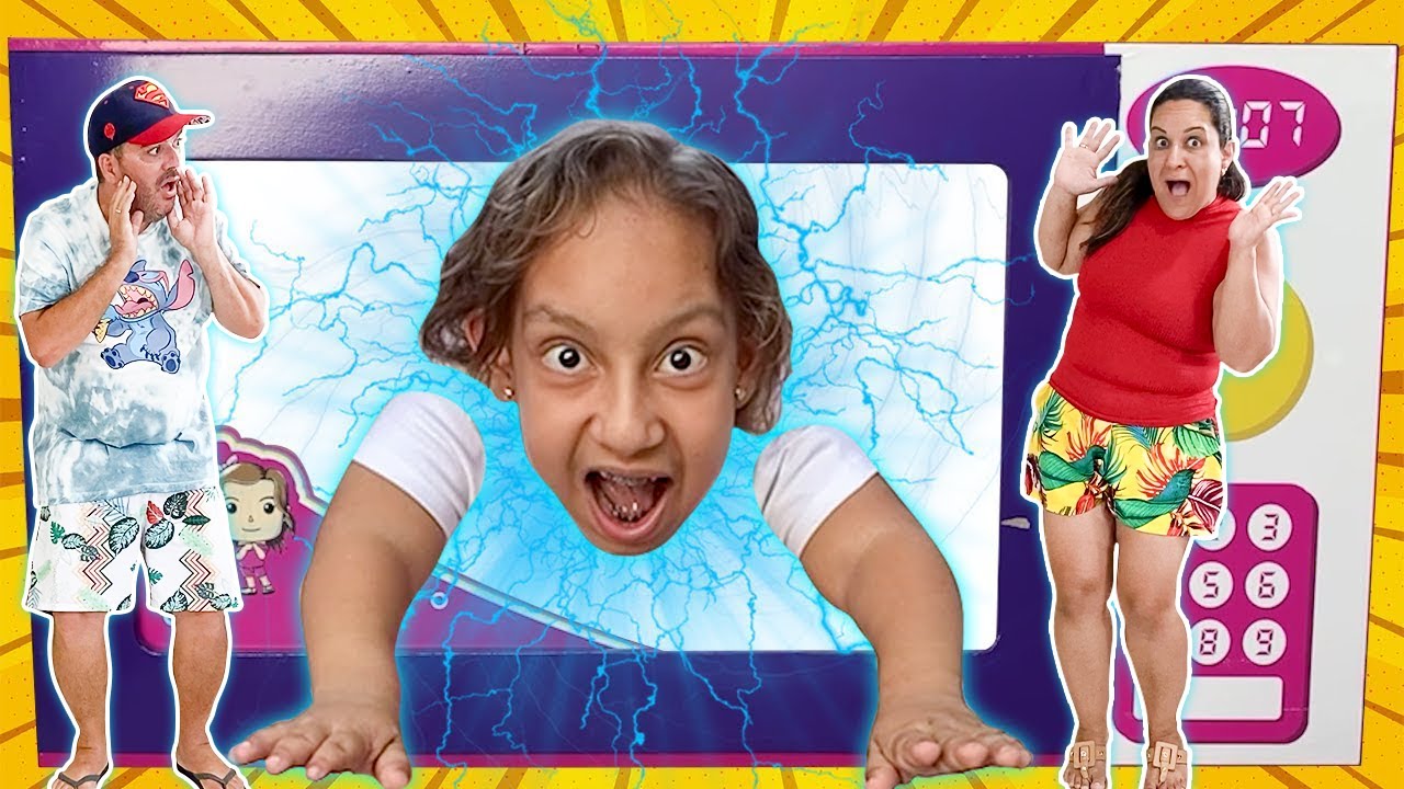 Maria Clara Diverte com Histórias sobre Brinquedos Mágicos | Collection Video for Kids -MC Divertida