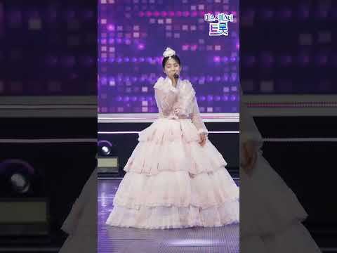 [세로직캠]김태연 - 울고넘는 박달재 화요일은 밤이 좋아