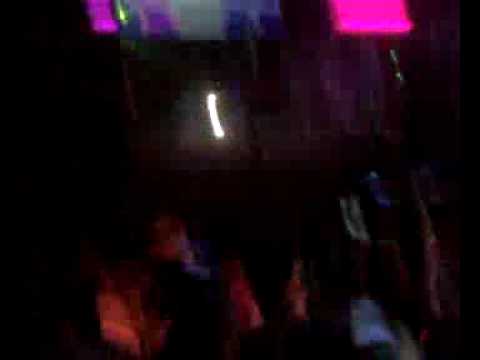 Oh! LEON techno flash